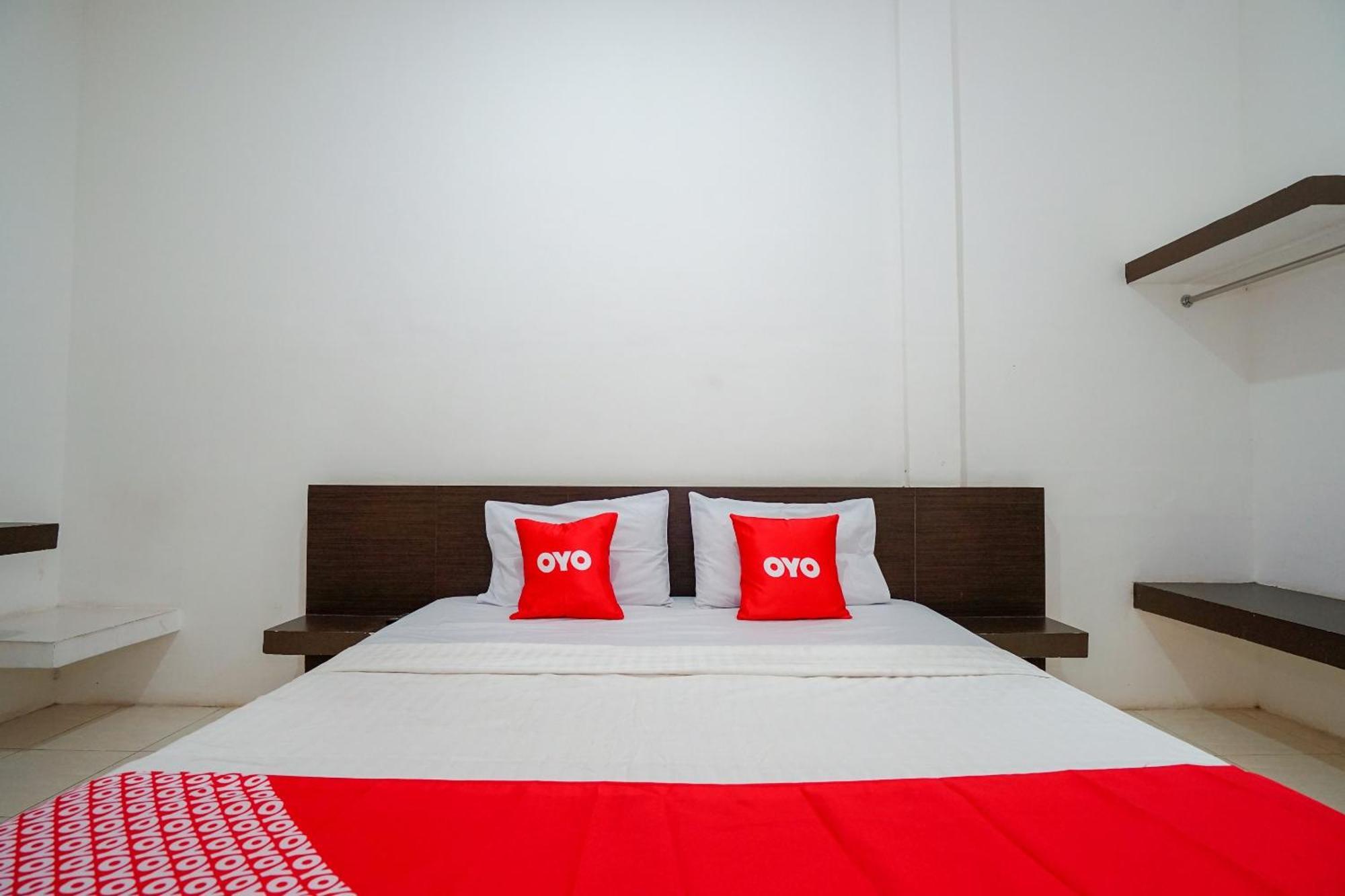 Super Oyo 1868 Penginapan Sekip Palembang Exterior photo