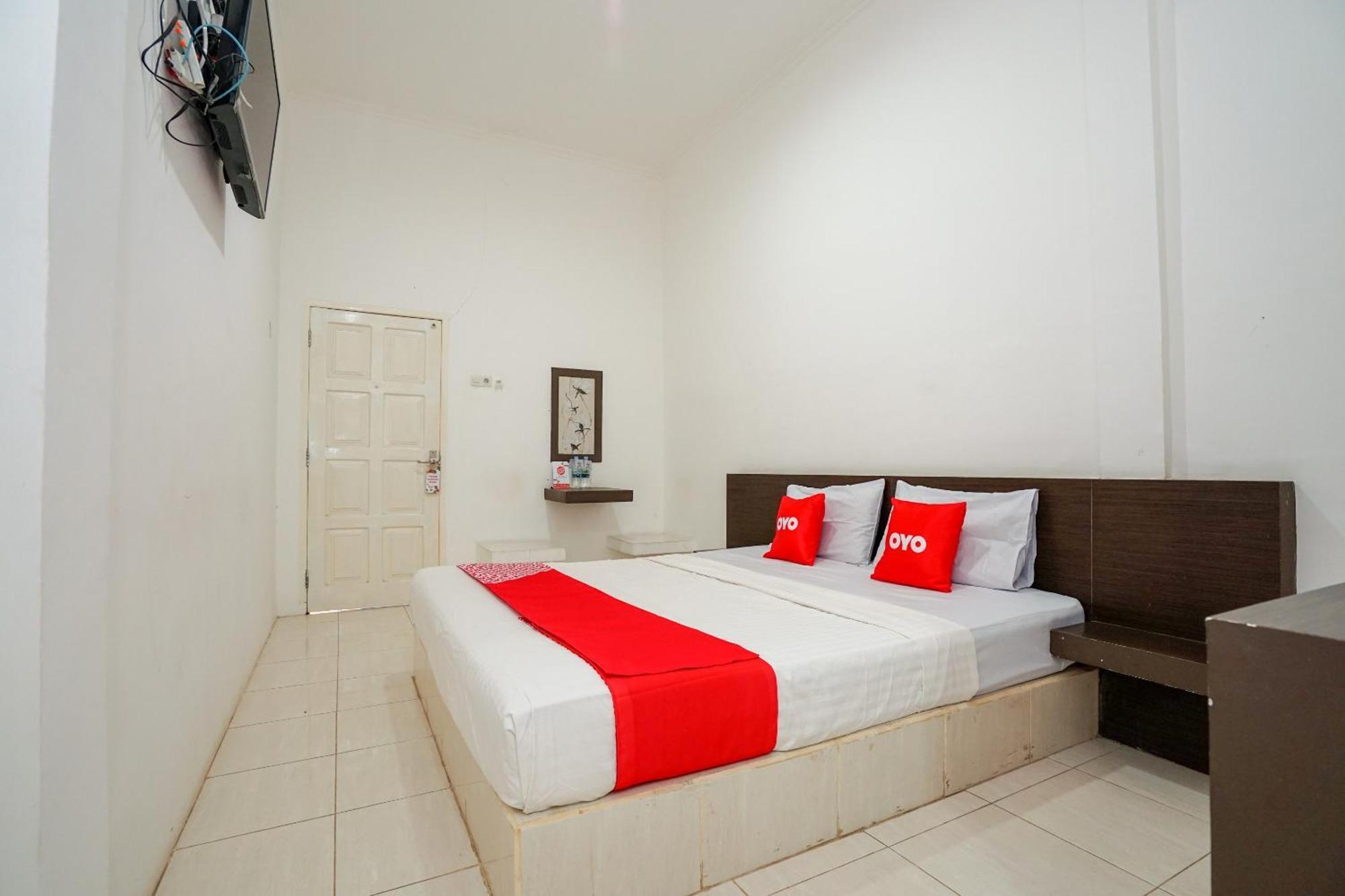 Super Oyo 1868 Penginapan Sekip Palembang Exterior photo