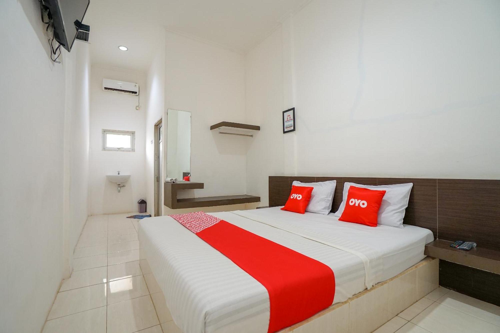 Super Oyo 1868 Penginapan Sekip Palembang Exterior photo