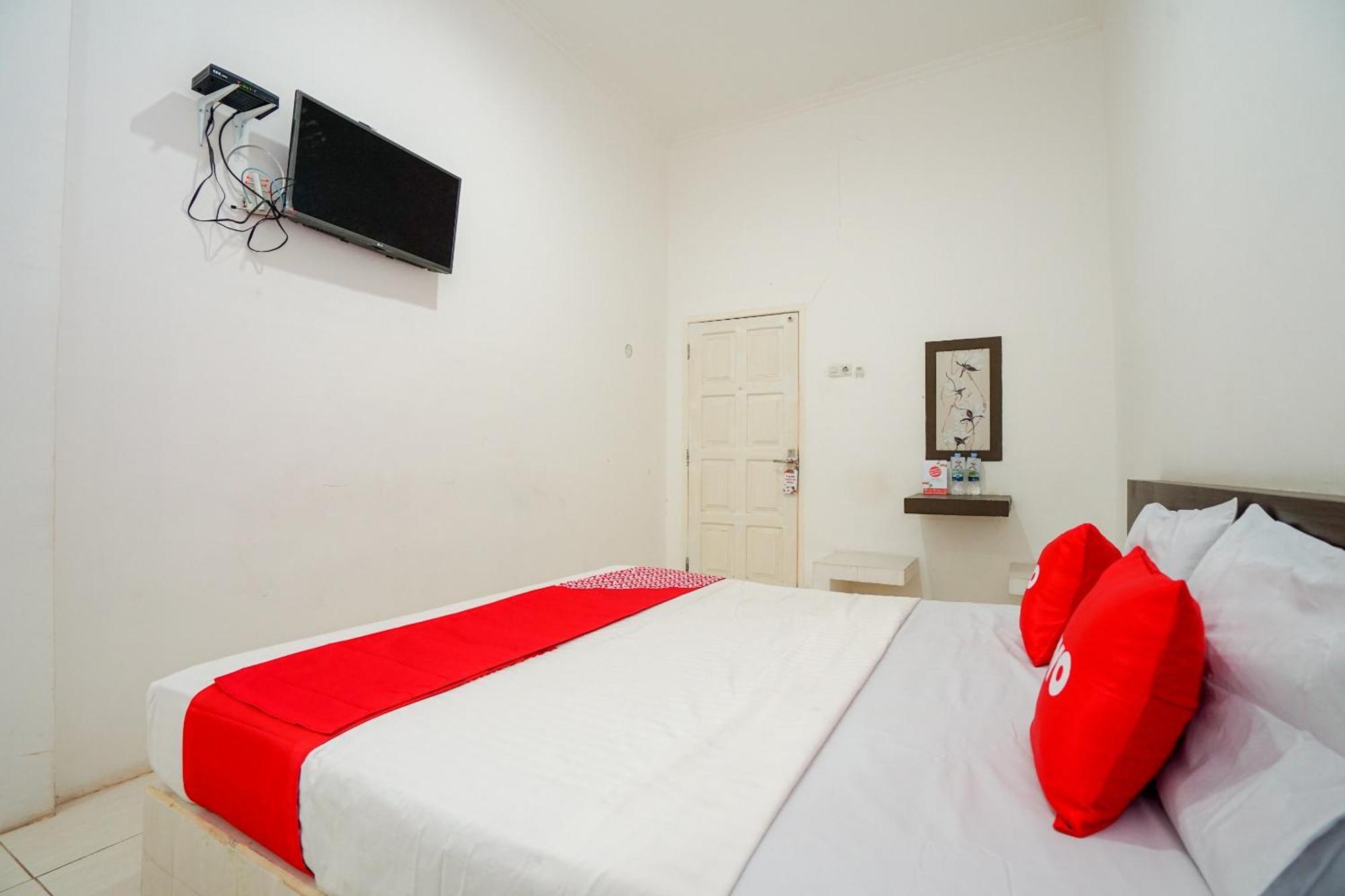 Super Oyo 1868 Penginapan Sekip Palembang Exterior photo